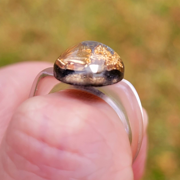 Black Sand Beach Scene Gold Starfish Shell Diamond Plastic Ring Size 6 - Picture 6 of 13